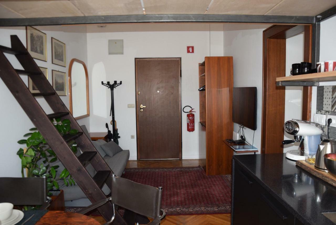 Lawyers Loft In Heritage Skyscraper Ljubljana Extérieur photo